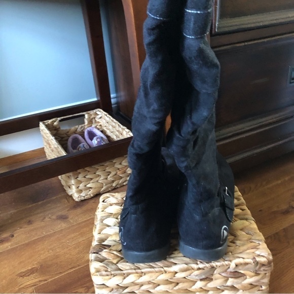 Airwalk black faux suede side zip knee high boots in size 10 - Picture 4 of 7